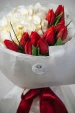 Buchet Hortensie și Lalele - Bucurie Sinceră 02